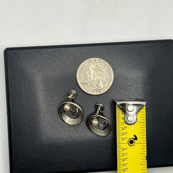 Lady Ellen Sterling silver pearl round screw back earrings Mid Century vintage - Picture 8 of 15